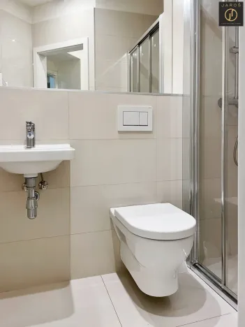 Pronájem bytu 1+kk, Praha - Libeň, Lihovarská, 25 m2