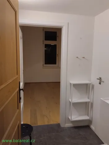Pronájem bytu 1+kk, Praha - Smíchov, Strakonická, 30 m2