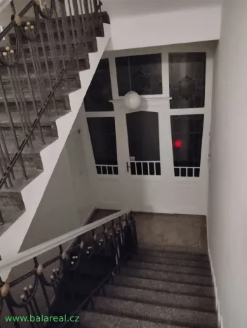 Pronájem bytu 1+kk, Praha - Smíchov, Strakonická, 30 m2