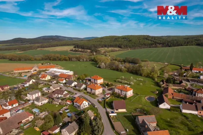 Prodej pozemku pro bydlení, Podluhy, 1040 m2