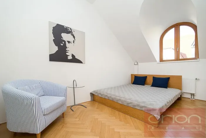 Pronájem bytu 3+kk, Praha - Malá Strana, Vlašská, 75 m2