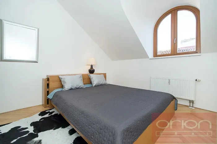 Pronájem bytu 3+kk, Praha - Malá Strana, Vlašská, 75 m2