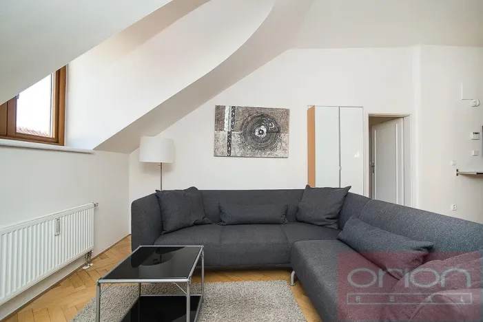 Pronájem bytu 3+kk, Praha - Malá Strana, Vlašská, 75 m2