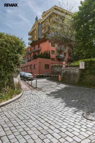 Pronájem bytu 1+kk, Praha - Břevnov, Zúžená, 37 m2