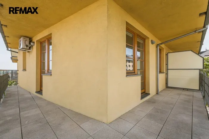 Pronájem bytu 1+kk, Praha - Břevnov, Zúžená, 37 m2