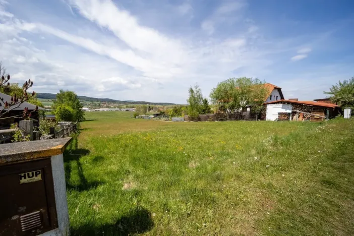 Prodej pozemku pro bydlení, Lipí, 1750 m2