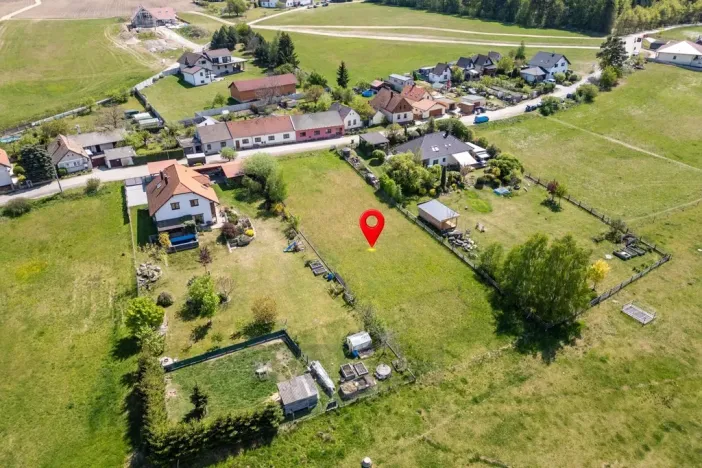 Prodej pozemku pro bydlení, Lipí, 1750 m2
