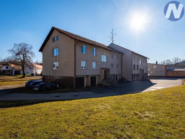 Prodej bytu 4+1, Hracholusky, 91 m2