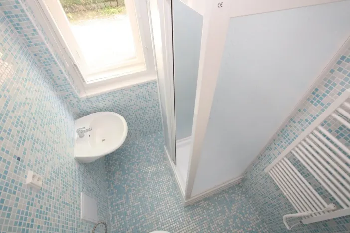Pronájem bytu 2+kk, Praha - Kobylisy, Služská, 43 m2