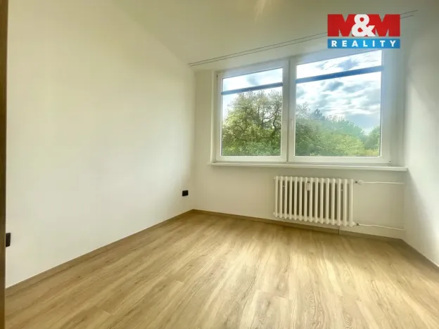Pronájem bytu 2+kk, Teplice, Doubravická, 36 m2