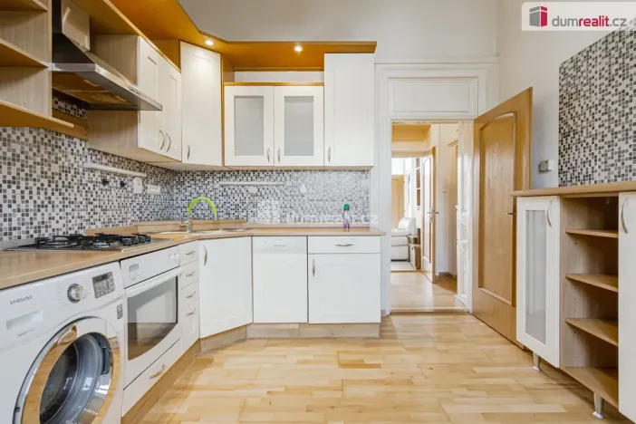 Pronájem bytu 2+1, Karlovy Vary, náměstí Dr. M. Horákové, 53 m2