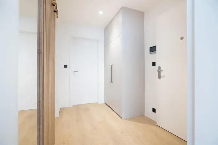 Pronájem bytu 1+kk, Praha - Karlín, Pobřežní, 27 m2