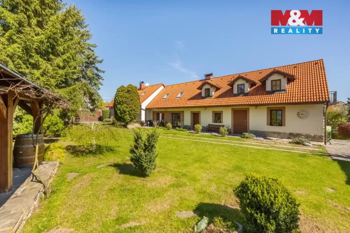 Prodej rodinného domu, Struhařov - Bořeňovice, 343 m2