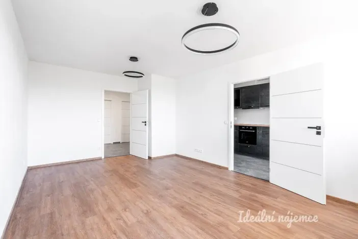 Pronájem bytu 3+1, Praha - Zbraslav, Ke Kamínce, 80 m2