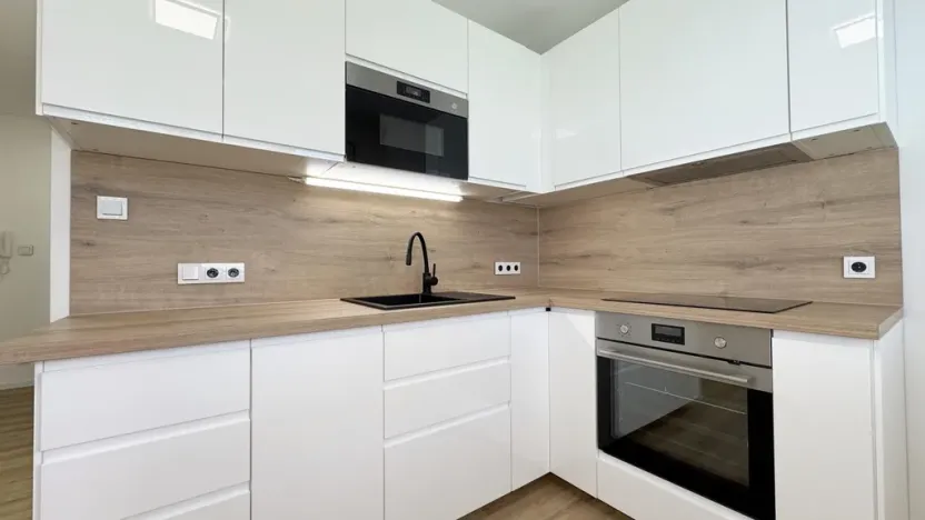 Pronájem bytu 1+1, Kladno - Kročehlavy, Ukrajinská, 40 m2