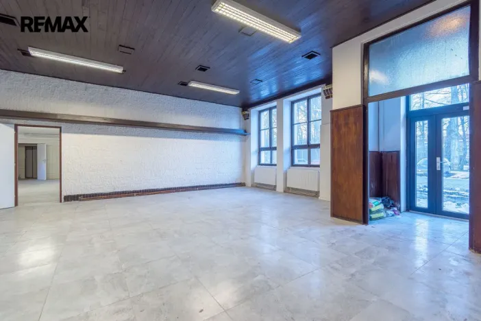 Pronájem obchodního prostoru, Hronov, Nádražní, 356 m2