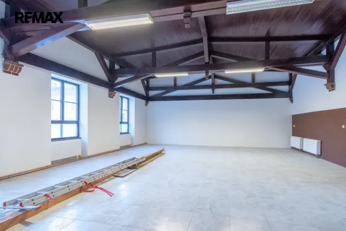 Pronájem obchodního prostoru, Hronov, Nádražní, 356 m2