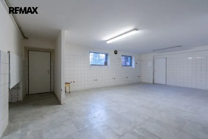 Pronájem obchodního prostoru, Hronov, Nádražní, 356 m2
