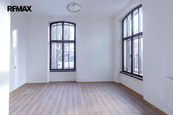 Pronájem obchodního prostoru, Hronov, Nádražní, 356 m2