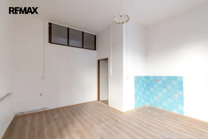 Pronájem obchodního prostoru, Hronov, Nádražní, 356 m2
