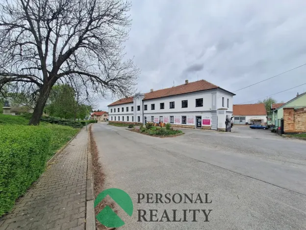 Pronájem bytu 1+kk, Rostoklaty - Nová Ves II, 28 m2