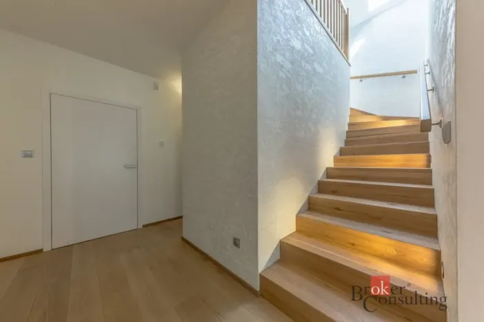 Prodej rodinného domu, Čelákovice - Sedlčánky, Matěje Koštíře, 220 m2