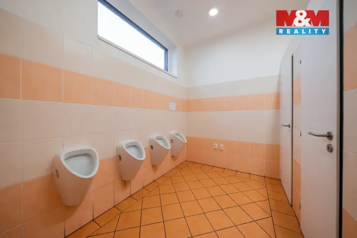 Prodej obchodního prostoru, Olomouc - Nemilany, 600 m2