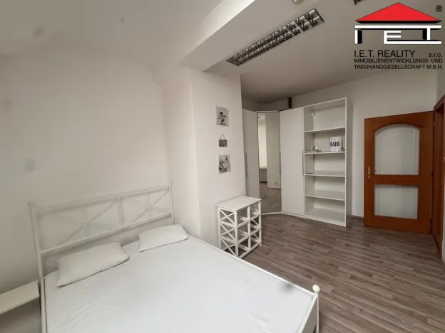 Pronájem bytu 3+kk, Brno, Orlí, 100 m2