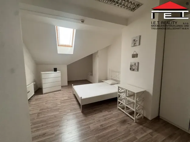 Pronájem bytu 3+kk, Brno, Orlí, 100 m2