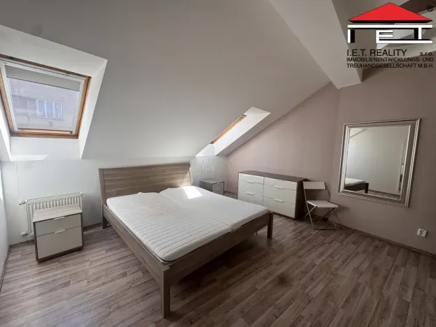 Pronájem bytu 3+kk, Brno, Orlí, 100 m2