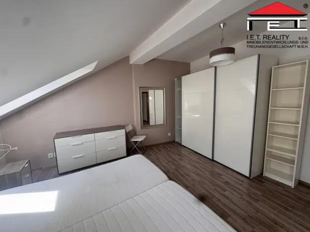 Pronájem bytu 3+kk, Brno, Orlí, 100 m2