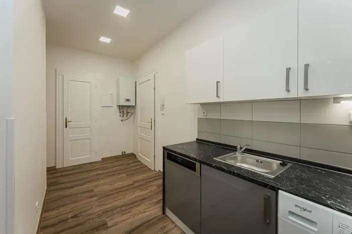 Pronájem kanceláře, Praha - Vinohrady, Mánesova, 52 m2