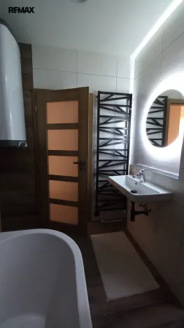Prodej atypického bytu, Karlovy Vary - Drahovice, Mattoniho nábřeží, 75 m2