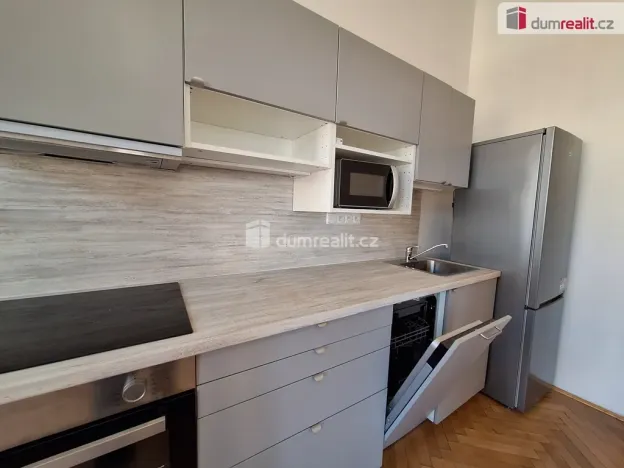 Pronájem bytu 3+kk, Praha, Chodská, 82 m2