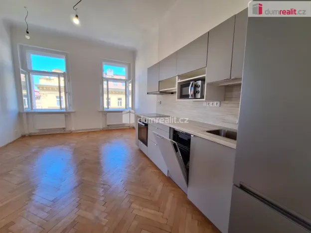Pronájem bytu 3+kk, Praha, Chodská, 82 m2