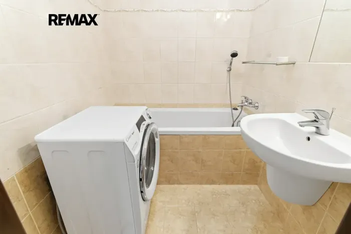 Prodej bytu 3+1, Praha - Háje, Mejstříkova, 61 m2