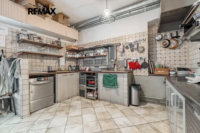Pronájem obchodního prostoru, Praha - Žižkov, Husitská, 120 m2