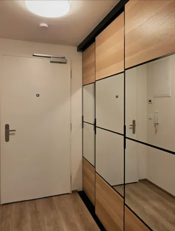 Pronájem bytu 1+kk, Praha - Hloubětín, Poděbradská, 45 m2
