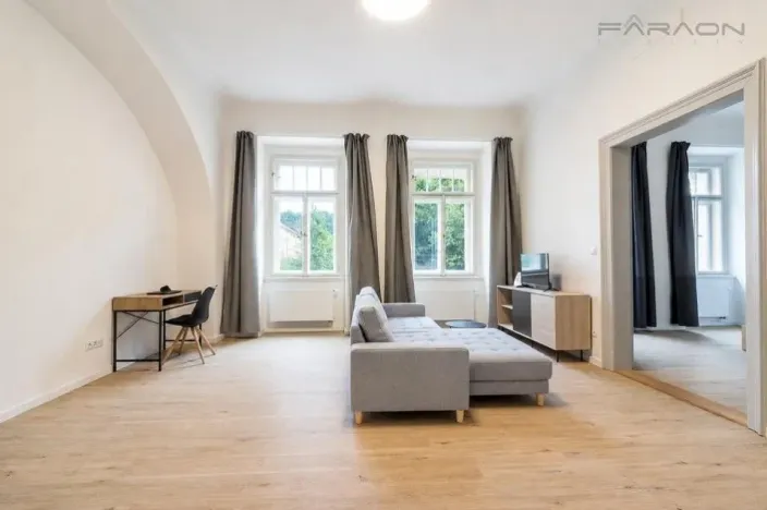 Pronájem bytu 2+1, Praha - Karlín, Sokolovská, 75 m2