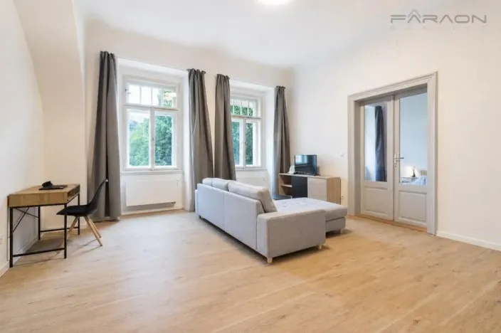 Pronájem bytu 2+1, Praha - Karlín, Sokolovská, 75 m2