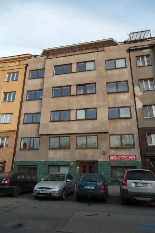Pronájem bytu 1+kk, Praha - Podolí, Podolská, 35 m2