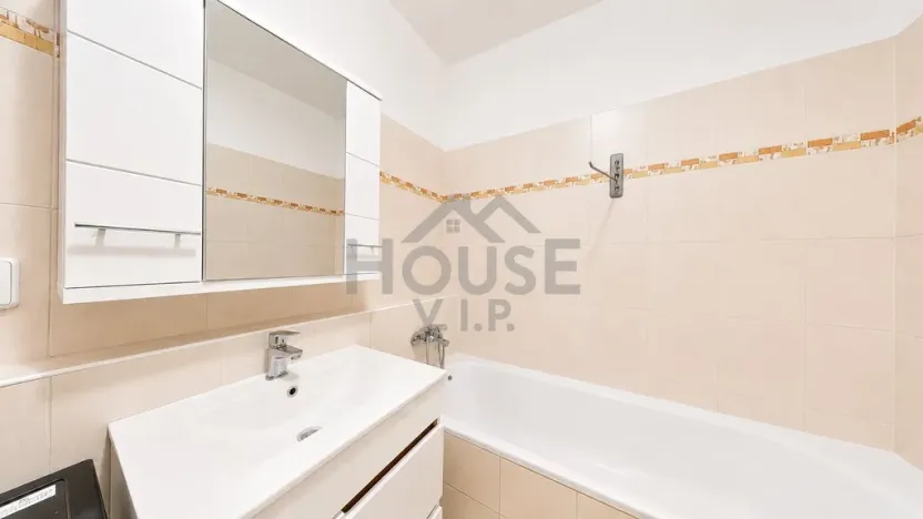 Prodej bytu 2+kk, Praha - Čakovice, Marty Krásové, 55 m2