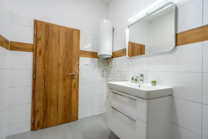 Pronájem bytu 2+kk, Úpice, 3. května, 44 m2