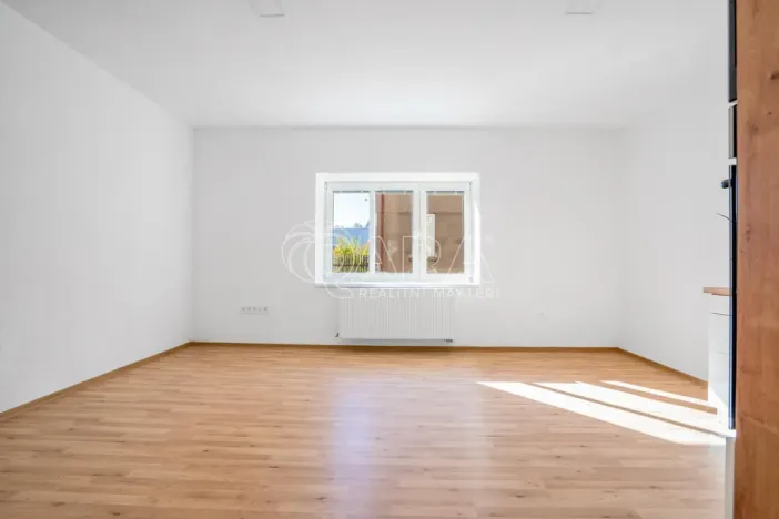 Pronájem bytu 2+kk, Úpice, 3. května, 44 m2