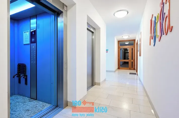 Pronájem bytu 3+kk, Praha - Vysočany, Nepilova, 93 m2