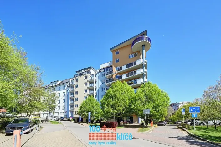 Pronájem bytu 3+kk, Praha - Vysočany, Nepilova, 93 m2