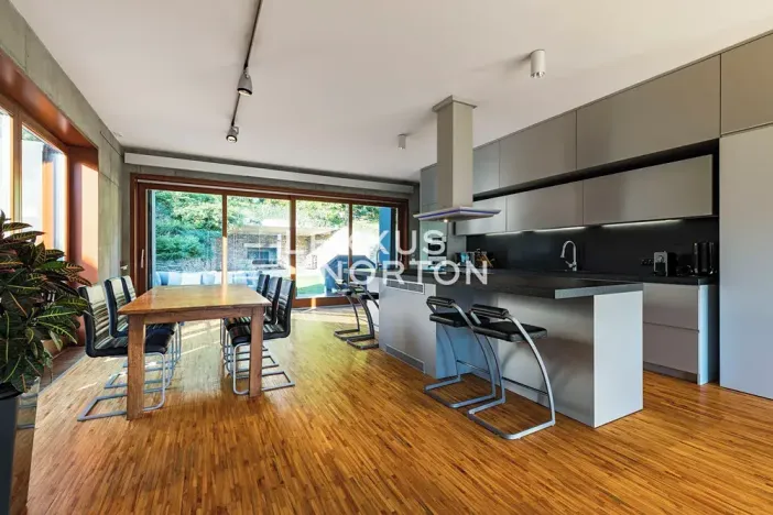Pronájem bytu 6+kk a větší, Praha - Košíře, U Vojanky, 300 m2