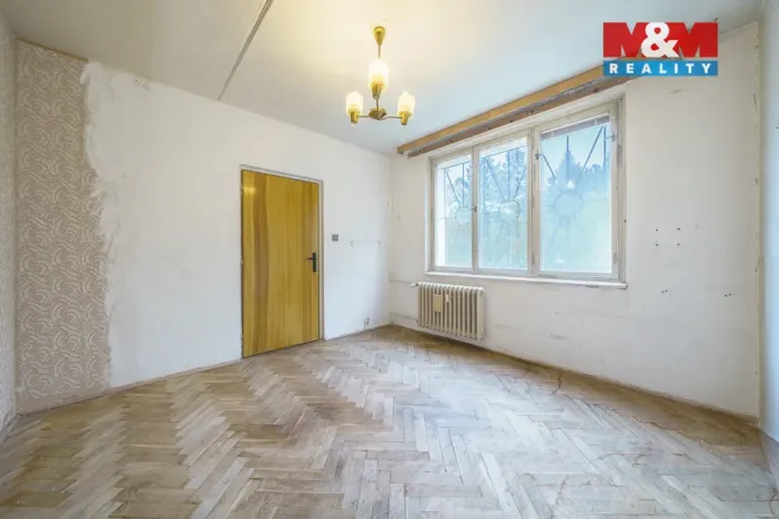 Prodej bytu 3+1, Karlovy Vary - Stará Role, Fibichova, 66 m2