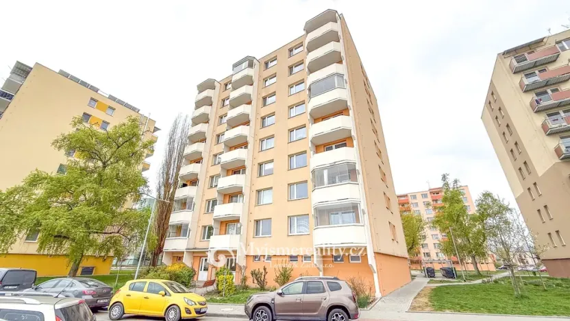 Prodej bytu 2+1, Znojmo, Sokolovská, 52 m2