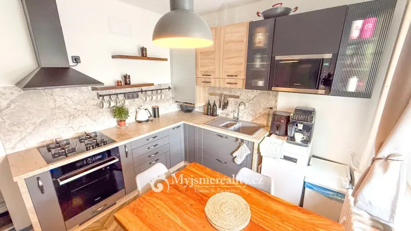 Prodej bytu 2+1, Znojmo, Sokolovská, 52 m2